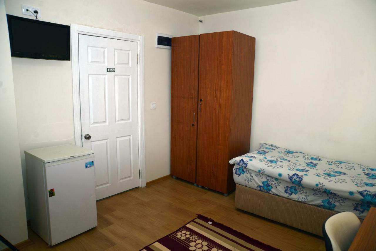 Vatan Yurt Hostel Istanbul Exteriör bild