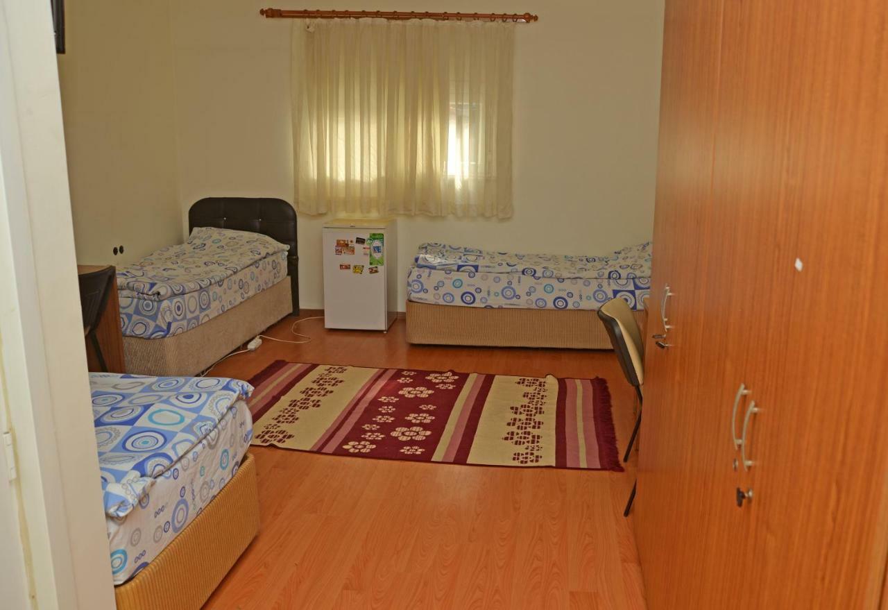 Vatan Yurt Hostel Istanbul Exteriör bild